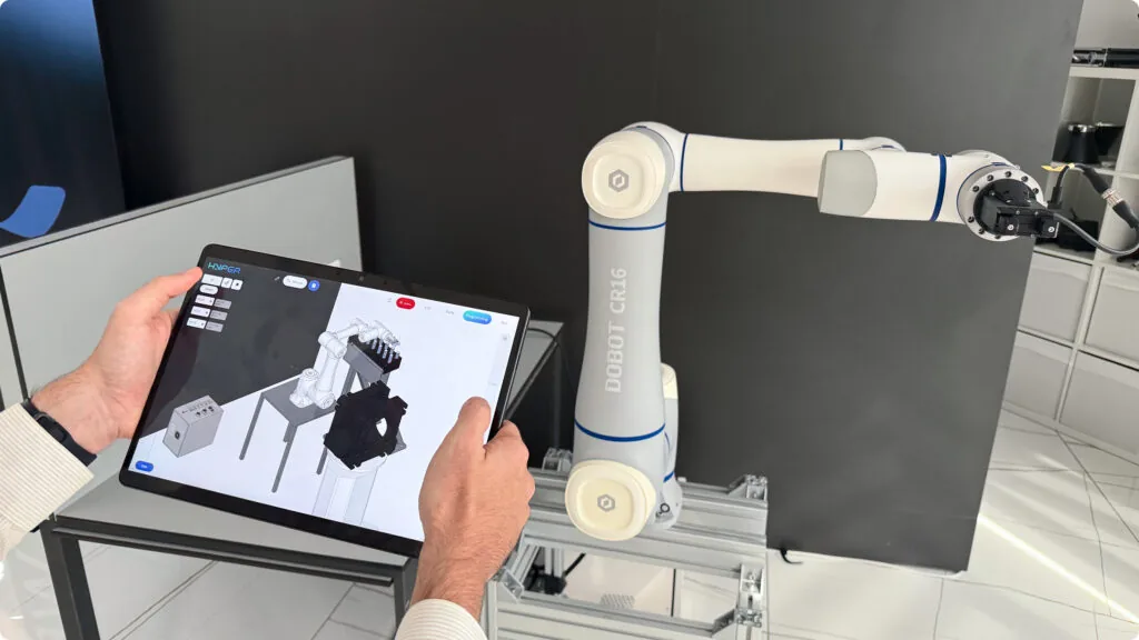 Control en tiempo real de un robot mediante ENCY Hyper