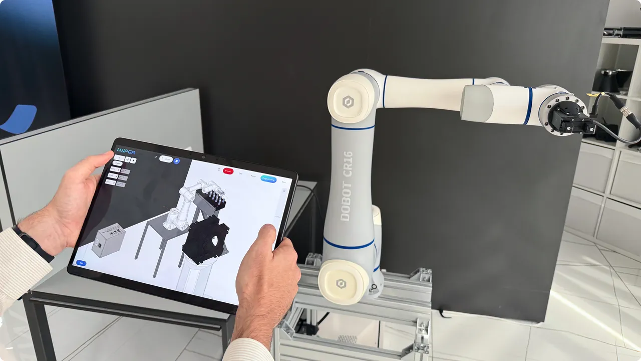 Control de un robot en tiempo real mediante ENCY Hyper